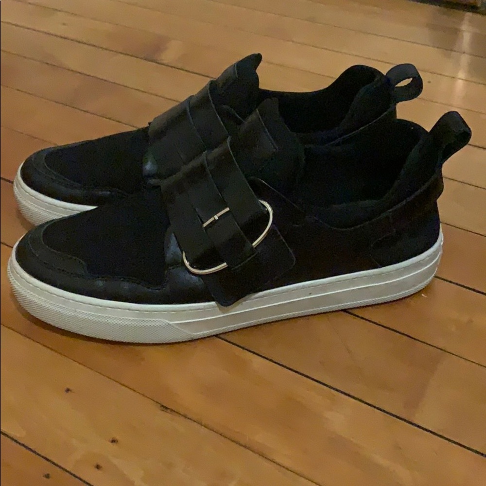 Tod’s sneakers w box + bag